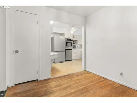 7575 SW Greenwood Drive Portland OR 97223