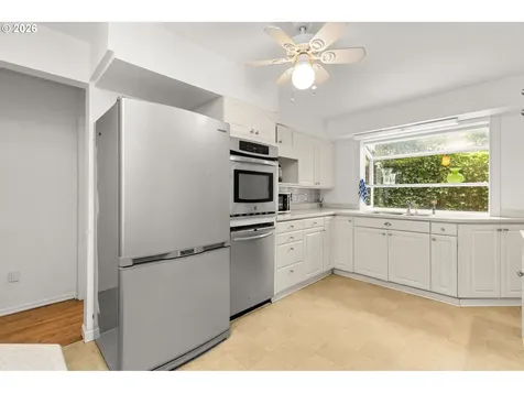 7575 SW Greenwood Drive Portland OR 97223