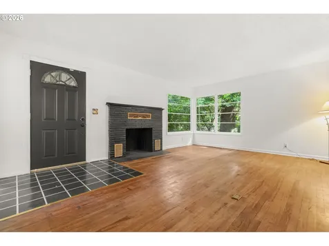7575 SW Greenwood Drive Portland OR 97223