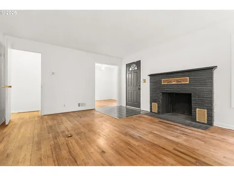 7575 SW Greenwood Drive Portland OR 97223