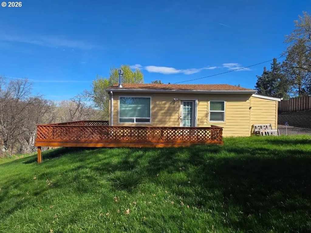 55725 Church Avenue Tygh Valley OR 97063