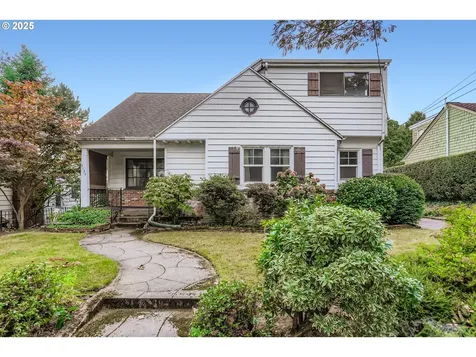 7135 SE 36th Avenue Portland OR 97202
