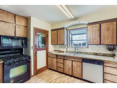 7135 SE 36th Avenue Portland OR 97202