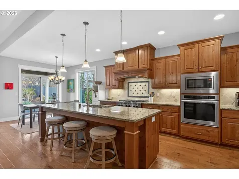 2604 NE 142nd Street Vancouver WA 98686