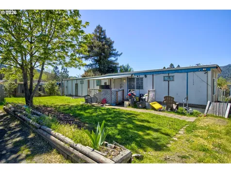 210 Adams Street Myrtle Creek OR 97457