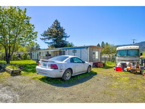 210 Adams Street Myrtle Creek OR 97457
