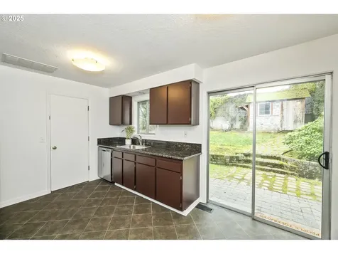 6551 SW Taylors Ferry Road Portland OR 97223