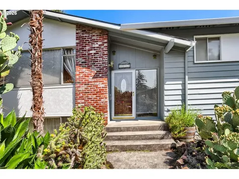 7025 SW Hoodview Place Beaverton OR 97008