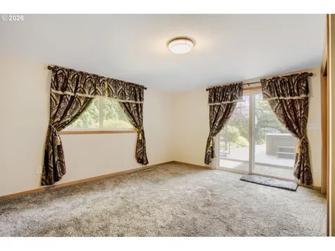 7025 SW Hoodview Place Beaverton OR 97008