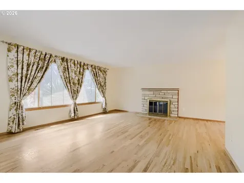 7025 SW Hoodview Place Beaverton OR 97008