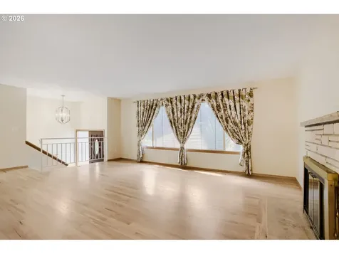 7025 SW Hoodview Place Beaverton OR 97008