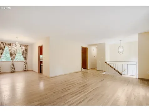 7025 SW Hoodview Place Beaverton OR 97008