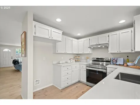 7841 SE 62nd Avenue Portland OR 97206