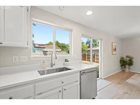 7841 SE 62nd Avenue Portland OR 97206