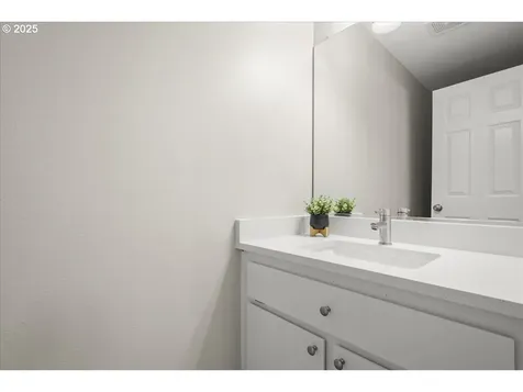 7841 SE 62nd Avenue Portland OR 97206