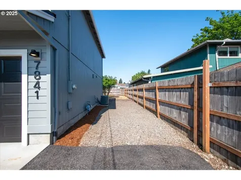 7841 SE 62nd Avenue Portland OR 97206