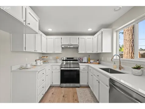 7841 SE 62nd Avenue Portland OR 97206