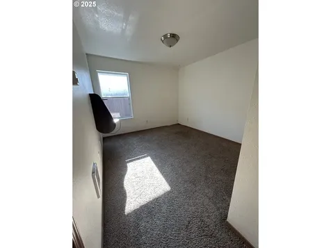 1633 SE Jonathan Avenue Dallas OR 97338