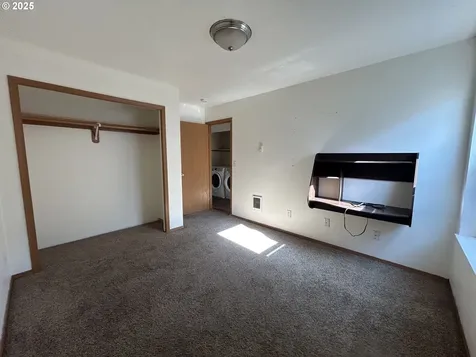 1633 SE Jonathan Avenue Dallas OR 97338