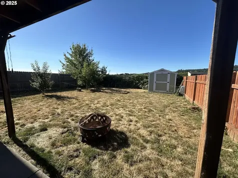 1633 SE Jonathan Avenue Dallas OR 97338