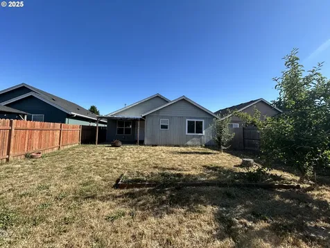 1633 SE Jonathan Avenue Dallas OR 97338