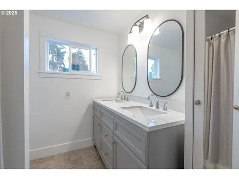504 W 32nd Street Vancouver WA 98660
