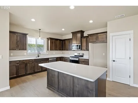 941 Sand Pines Avenue Sutherlin OR 97479