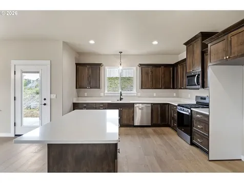941 Sand Pines Avenue Sutherlin OR 97479