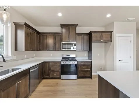 941 Sand Pines Avenue Sutherlin OR 97479