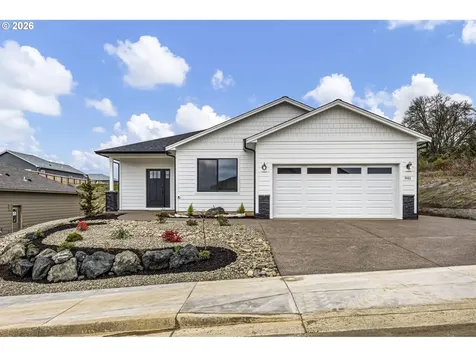 941 Sand Pines Avenue Sutherlin OR 97479