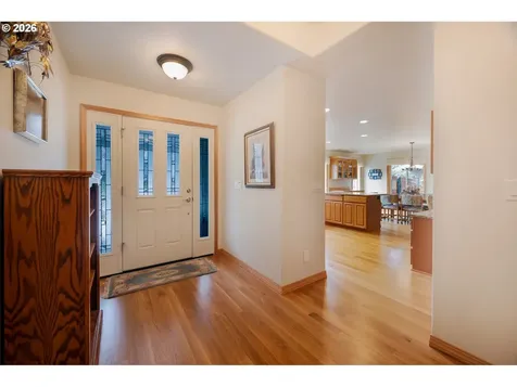 1115 Skookum Drive Silverton OR 97381