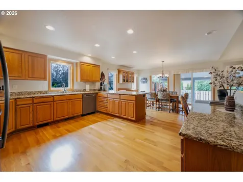 1115 Skookum Drive Silverton OR 97381