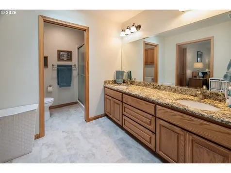 1115 Skookum Drive Silverton OR 97381