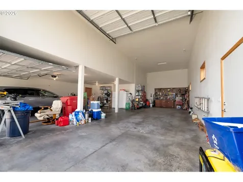 1115 Skookum Drive Silverton OR 97381