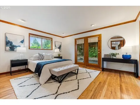 11805 SW Belvidere Place Portland OR 97225