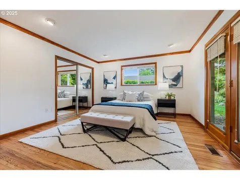 11805 SW Belvidere Place Portland OR 97225