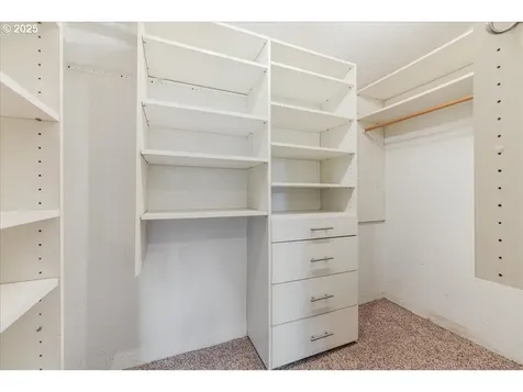 11805 SW Belvidere Place Portland OR 97225