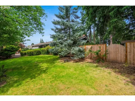 11805 SW Belvidere Place Portland OR 97225
