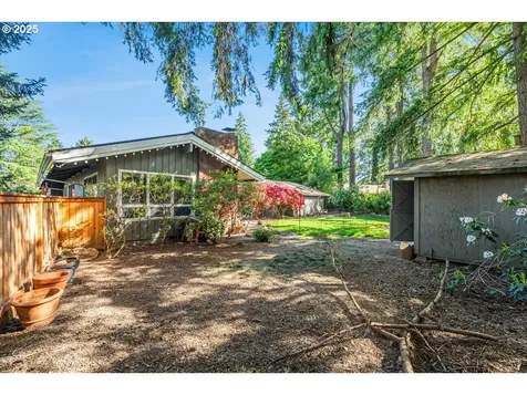 11805 SW Belvidere Place Portland OR 97225