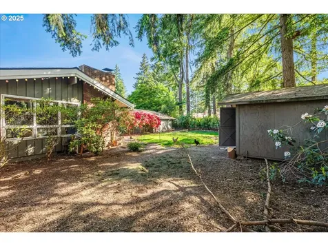 11805 SW Belvidere Place Portland OR 97225