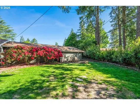 11805 SW Belvidere Place Portland OR 97225