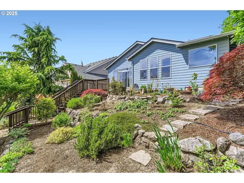 15602 NW Graf Street Portland OR 97229