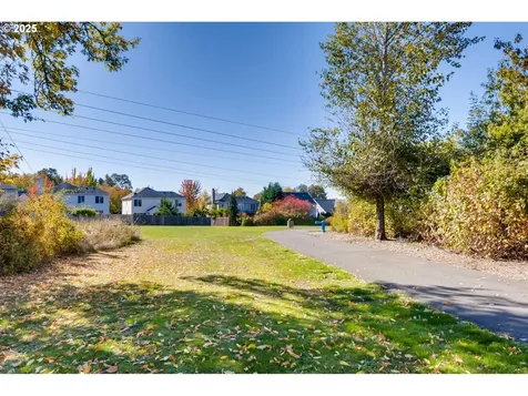 15602 NW Graf Street Portland OR 97229