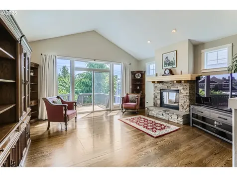15602 NW Graf Street Portland OR 97229