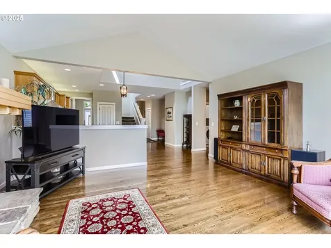 15602 NW Graf Street Portland OR 97229
