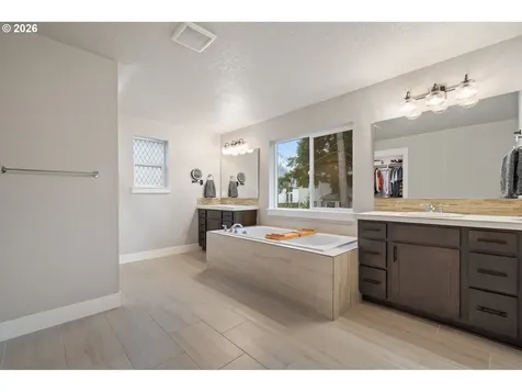 17671 SW Cobb Lane Beaverton OR 97007