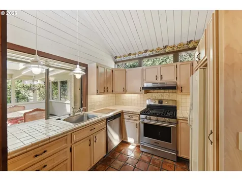 1310 Ingersoll Street Coos Bay OR 97420
