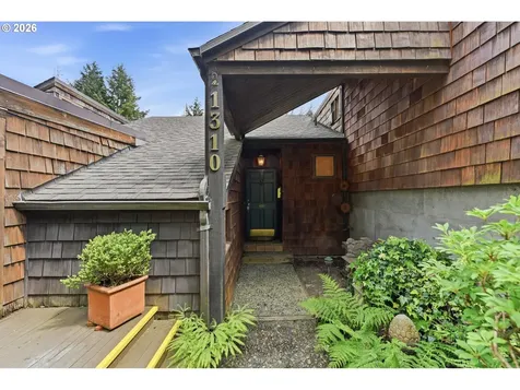 1310 Ingersoll Street Coos Bay OR 97420