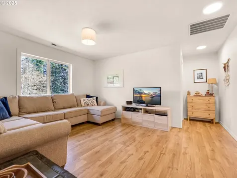 92041 Carmen Creek Road Astoria OR 97103