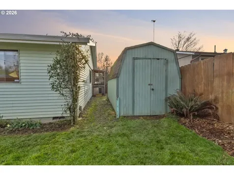 2387 Wintergreen Avenue NW Salem OR 97304